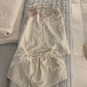 Flora Nikrooz Cream Lace Trim Sleepwear Set XS